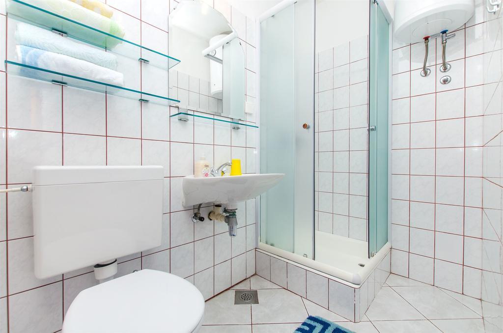 Apartments Vojka ミルナ エクステリア 写真